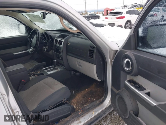 2007 Dodge Nitro SLT with VIN 1D8GU58K07W734541, listed as a IAAI auction lot 41556413 with 221,119 mi miles. Bid and sale history available at carsss.com. Image 5.