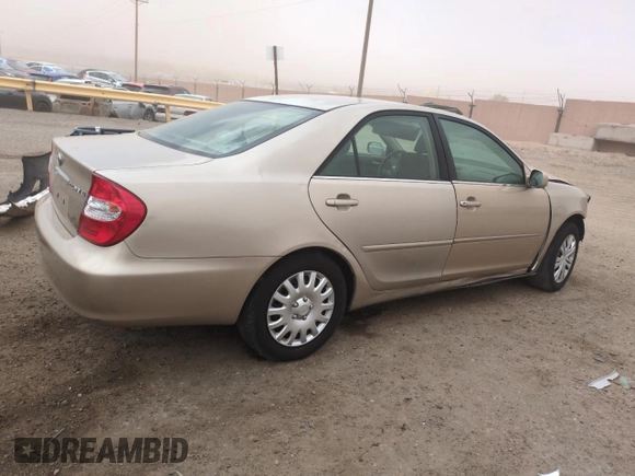 2004 Toyota Camry LE z VIN 4T1BE30K14U896302, wystawiony jako Copart lot #53611815 z przebiegiem 149 894 mil mil oraz Szkoda całkowita • Salvage title. Historia ofert i sprzedaży dostępna na DreamBid. Obrazek 3.