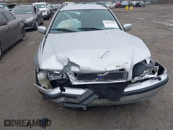 2000 Volvo V40 с VIN YV1VW2554YF430377, выставлен на аукционе IAAI как лот 40954938 с пробегом 117 378 миль миль и . История ставок и продаж доступна на DreamBid. Изображение 6.