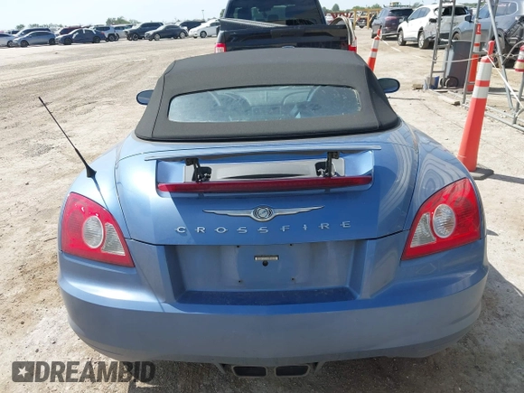 2008 Chrysler Crossfire Limited z VIN 1C3LN65L68X075247, wystawiony jako IAAI lot #42269911 z przebiegiem 107 025 mil mil oraz . Historia ofert i sprzedaży dostępna na DreamBid. Obrazek 16.