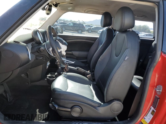 2010 MINI Hardtop с VIN WMWMF3C59ATZ64473, выставлен на аукционе Copart как лот 56569095 с пробегом 104 146 миль миль и Списание • Salvage title. История ставок и продаж доступна на DreamBid. Изображение 7.