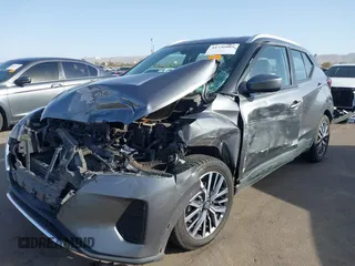2021 Nissan Kicks SV with VIN 3N1CP5CV2ML477506, listed as a IAAI auction lot 41736063 with 68,872 mi miles. Bid and sale history available at carsss.com. Image 6.