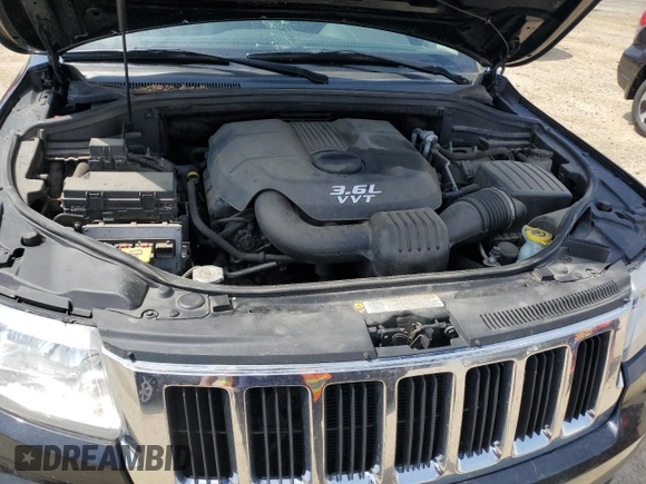 2013 Jeep Grand Cherokee Laredo with VIN 1C4RJFAG2DC604589, listed as a Copart auction lot 54268625 with 186,746 mi miles and Non Repairable. Bid and sale history available at carsss.com. Image 12.
