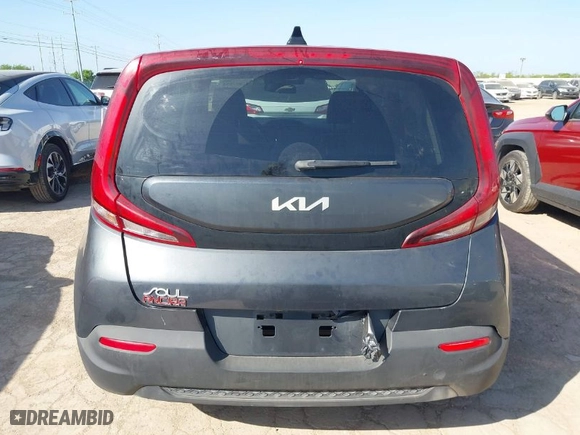 2022 Kia Soul LX with VIN KNDJ23AU6N7811432, listed as a IAAI auction lot 42007954 with 38,996 mi miles. Bid and sale history available at carsss.com. Image 16.