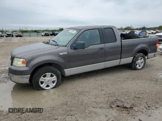 2004 Ford F-150 XL with VIN 1FTPX12534FA03700, listed as a Copart auction lot 73039094 with Not Provided miles and Clean Title. Bid and sale history available at carsss.com. Image 1.