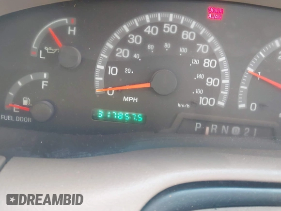 2001 Ford F-150 XL with VIN 2FTRX18L61CA36907, listed as a IAAI auction lot 41906933 with 317,857 mi miles. Bid and sale history available at carsss.com. Image 7.