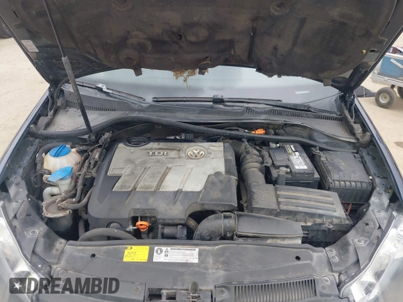 2011 Volkswagen Jetta TDI with VIN 3VWML7AJ7BM607714, listed as a IAAI auction lot 42047094 with 202,459 mi miles and . Bid and sale history available at DreamBid. Image 10.