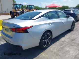 2024 Nissan Altima SR z VIN 1N4BL4CVXRN362258, wystawiony jako IAAI lot #42346465 z przebiegiem 40 265 mil mil oraz . Historia ofert i sprzedaży dostępna na DreamBid. Obrazek 4.