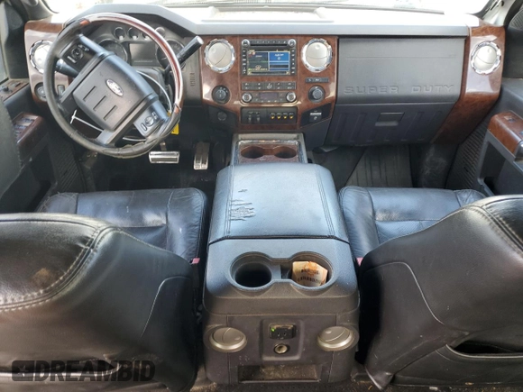 2012 Ford F-250 XL z VIN 1FT7W2BT4CEA51296, wystawiony jako Copart lot #55537375 z przebiegiem 243 184 mil mil oraz Czysty tytuł • Clean title. Historia ofert i sprzedaży dostępna na DreamBid. Obrazek 8.