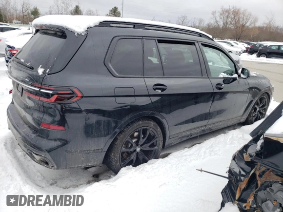 2023 BMW X7 xDrive40i with VIN 5UX23EM03P9P28696, listed as a Copart auction lot 44362265 with 0 mi miles and Non Repairable. Bid and sale history available at carsss.com. Image 3.