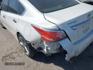 2014 Nissan Altima SL with VIN 1N4BL3AP6EC421665, listed as a IAAI auction lot 41858814 with 199,040 mi miles and . Bid and sale history available at DreamBid. Image 6.
