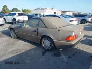 1992 Mercedes-Benz 500 с VIN WDBFA66EXNF055989, выставлен на аукционе IAAI как лот 41949478 с пробегом 123 283 миль миль и . История ставок и продаж доступна на DreamBid. Изображение 3.