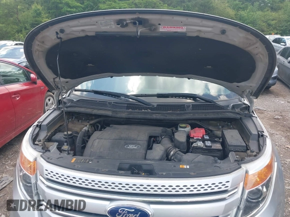 2014 Ford Explorer XLT with VIN 1FM5K8D84EGA21359, listed as a IAAI auction lot 42166860 with 191,004 mi miles and . Bid and sale history available at carsss.com. Image 10.