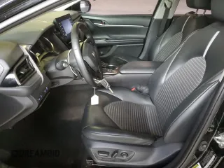 2022 Toyota Camry SE z VIN 4T1G11AK9NU057987, wystawiony jako Copart lot #56749015 z przebiegiem 85 171 mil mil oraz Czysty tytuł • Clean title. Historia ofert i sprzedaży dostępna na DreamBid. Obrazek 7.