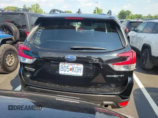2023 Subaru Forester Premium z VIN JF2SKAEC4PH483310, wystawiony jako IAAI lot #42802154 z przebiegiem 93 144 mil mil oraz . Historia ofert i sprzedaży dostępna na DreamBid. Obrazek 21.