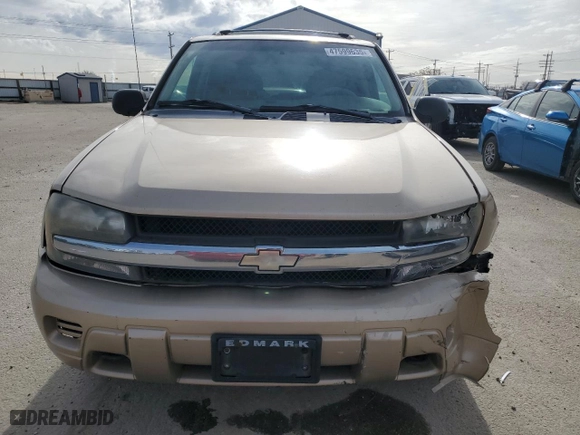 2004 Chevrolet TrailBlazer LS with VIN 1GNDT13S742310062, listed as a Copart auction lot 47599635 with 233,411 mi miles and Salvage Title. Bid and sale history available at carsss.com. Image 5.