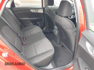 2022 Kia Forte LXS z VIN 3KPF24AD2NE468128, wystawiony jako IAAI lot #41939344 z przebiegiem 13 305 mil mil oraz . Historia ofert i sprzedaży dostępna na DreamBid. Obrazek 8.