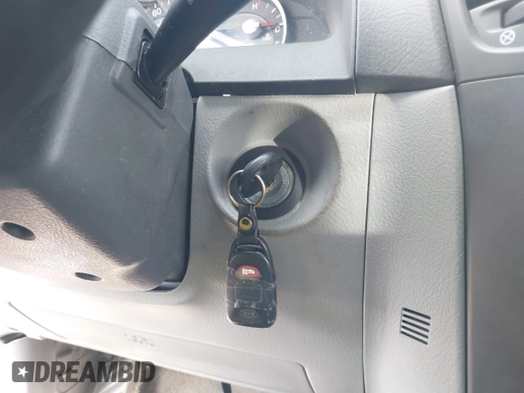 2008 Kia Sorento LX with VIN KNDJC735185846471, listed as a IAAI auction lot 41910403 with 44,740 mi miles and . Bid and sale history available at DreamBid. Image 11.