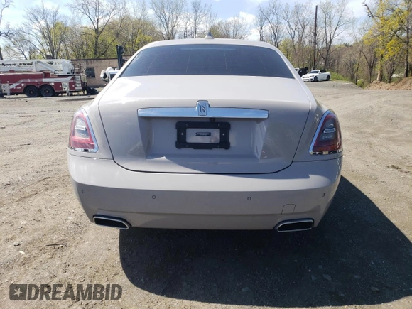 2021 Rolls-Royce Ghost z VIN SCATV0C04MU208558, wystawiony jako Copart lot #54121965 z przebiegiem 15 643 mil mil oraz Szkody całkowita. Historia ofert i sprzedaży dostępna na DreamBid. Obrazek 6.