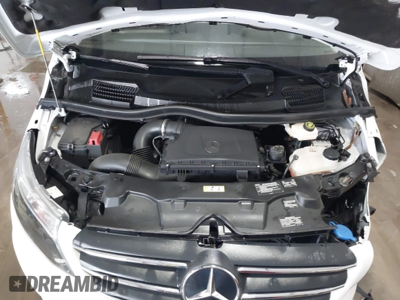 2023 Mercedes-Benz Metris with VIN W1WV0FEY8P4332203, listed as a IAAI auction lot 41510870 with 8,203 mi miles and . Bid and sale history available at DreamBid. Image 10.