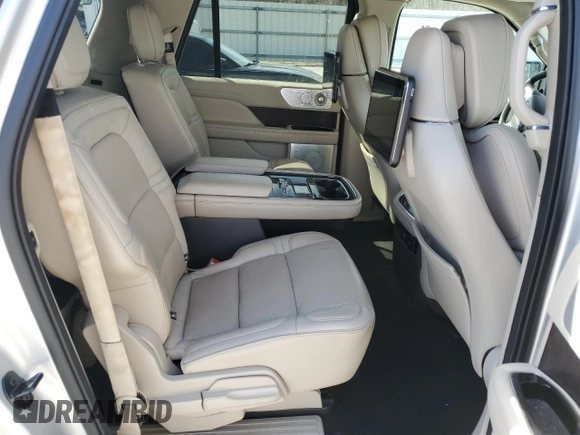 2019 Lincoln Navigator Reserve z VIN 5LMJJ3LT0KEL23813, wystawiony jako Copart lot #47235535 z przebiegiem 77 935 mil mil oraz Szkoda całkowita • Salvage title. Historia ofert i sprzedaży dostępna na DreamBid. Obrazek 11.