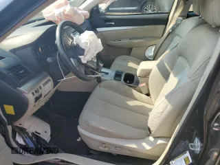 2010 Subaru Legacy Premium All-Weather Anniversary с VIN 4S3BMBC64A3226230, выставлен на аукционе Copart как лот 63325395 с пробегом Не указан миль и Списание • Salvage title. История ставок и продаж доступна на DreamBid. Изображение 7.
