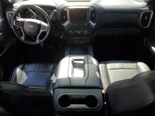 2022 Chevrolet Silverado 3500HD High Country z VIN 1GC4YVEY0NF101629, wystawiony jako Copart lot #52265005 z przebiegiem 177 935 mil mil oraz Tytuł czysty. Historia ofert i sprzedaży dostępna na DreamBid. Obrazek 8.