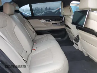 2016 BMW 7 Series 750i with VIN WBA7F0C5XGGM20402, listed as a Copart auction lot 86011914 with 90,123 mi miles and Salvage Title. Bid and sale history available at carsss.com. Image 10.