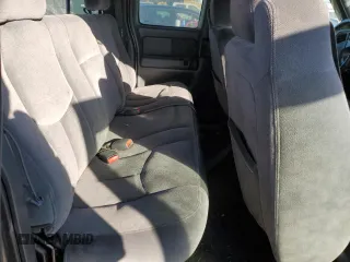 2004 GMC Sierra 1500 SLT z VIN 2GTEK19T341363891, wystawiony jako Copart lot #54883845 z przebiegiem Nie podano mil oraz Nie do naprawy • Non repairable. Historia ofert i sprzedaży dostępna na DreamBid. Obrazek 11.
