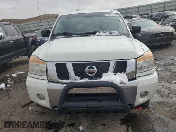 2013 Nissan Titan SV with VIN 1N6BA0EC7DN305798, listed as a Copart auction lot 80024134 with 276,659 mi miles and Salvage title. Bid and sale history available at DreamBid. Image 5.