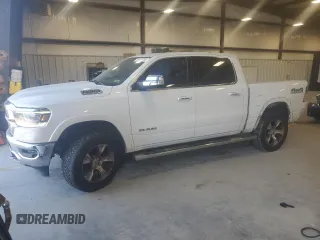 2019 Ram 1500 Laramie z VIN 1C6SRFJT4KN686390, wystawiony jako Copart lot #52536755 z przebiegiem 106 114 mil mil oraz Szkoda całkowita • Salvage title. Historia ofert i sprzedaży dostępna na DreamBid. Obrazek 1.