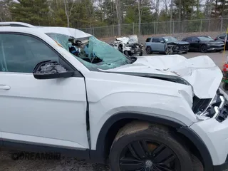 2019 Volkswagen Atlas SEL with VIN 1V2MR2CAXKC594264, listed as a IAAI auction lot 41872023 with 60,807 mi miles and . Bid and sale history available at DreamBid. Image 22.