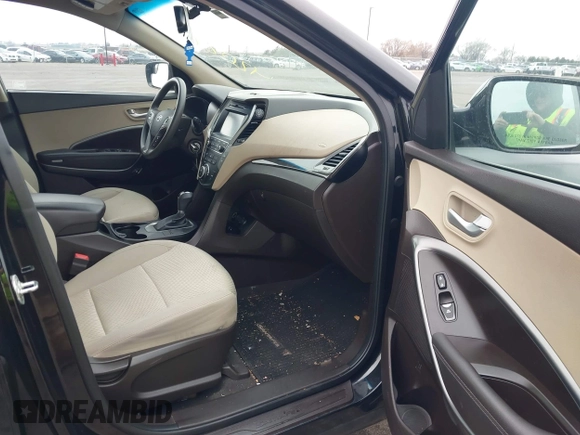 2017 Hyundai Santa Fe Sport 2.4L with VIN 5NMZU3LB1HH044093, listed as a IAAI auction lot 42026250 with 92,077 mi miles. Bid and sale history available at carsss.com. Image 5.