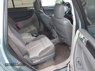 2008 Chrysler Pacifica Touring z VIN 2A8GM68X28R634539, wystawiony jako IAAI lot #42300301 z przebiegiem 113 621 mil mil oraz . Historia ofert i sprzedaży dostępna na DreamBid. Obrazek 8.