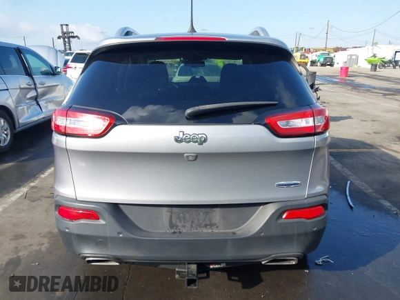 2017 Jeep Cherokee Latitude z VIN 1C4PJLCS8HW643912, wystawiony jako IAAI lot #41428918 z przebiegiem 84 726 mil mil oraz . Historia ofert i sprzedaży dostępna na DreamBid. Obrazek 15.