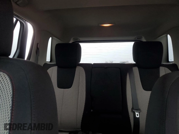 2011 GMC Terrain SLE-2 with VIN 2CTFLSE52B6422898, listed as a Copart auction lot 50394695 with 174,807 mi miles and Salvage Title. Bid and sale history available at DreamBid. Image 10.