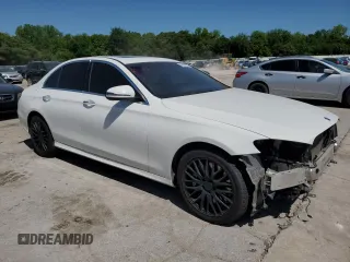 2017 Mercedes-Benz E 300 Luxury z VIN WDDZF4KB8HA016812, wystawiony jako Copart lot #56361855 z przebiegiem 97 312 mil mil oraz Szkoda całkowita • Salvage title. Historia ofert i sprzedaży dostępna na DreamBid. Obrazek 4.