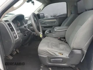 2013 Ram 1500 SLT z VIN 3C6JR7EP1DG502419, wystawiony jako Copart lot #84697284 z przebiegiem Nie podano mil oraz Czysty tytuł • Clean title. Historia ofert i sprzedaży dostępna na DreamBid. Obrazek 7.