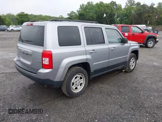 2015 Jeep Patriot Sport z VIN 1C4NJRBB7FD426307, wystawiony jako IAAI lot #42261801 z przebiegiem 160 795 mil mil oraz . Historia ofert i sprzedaży dostępna na DreamBid. Obrazek 4.
