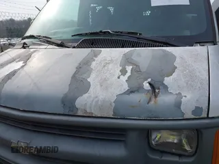1998 Chevrolet Chevy Van z VIN 1GCGG25R0W1069769, wystawiony jako IAAI lot #41767029 z przebiegiem 239 428 mil mil oraz . Historia ofert i sprzedaży dostępna na DreamBid. Obrazek 6.