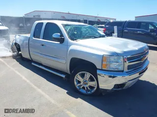 2012 Chevrolet Silverado 1500 LT with VIN 1GCRCSE06CZ274242, listed as a IAAI auction lot 41822073 with 132,804 mi miles. Bid and sale history available at carsss.com. Image 1.