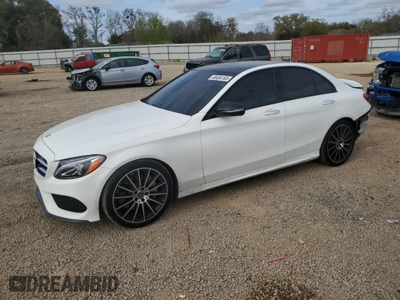 2018 Mercedes-Benz C 300 z VIN 55SWF4JB6JU260145, wystawiony jako Copart lot #48484165 z przebiegiem 44 144 mil mil oraz Szkoda całkowita • Salvage title. Historia ofert i sprzedaży dostępna na DreamBid. Obrazek 1.