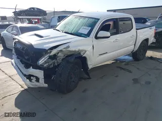 2017 Toyota Tacoma SR5 with VIN 3TMAZ5CN4HM051993, listed as a IAAI auction lot 41840124 with 162,611 mi miles. Bid and sale history available at carsss.com. Image 22.