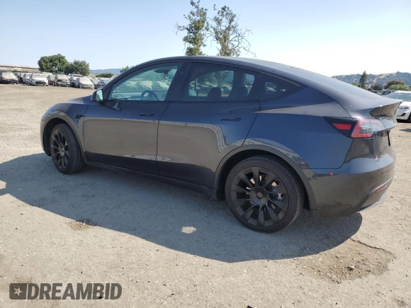 2024 Tesla Model Y Long Range with VIN 7SAYGAEE2RF101616, listed as a Copart auction lot 62236425 with 32,619 mi miles and Salvage title. Bid and sale history available at DreamBid. Image 2.