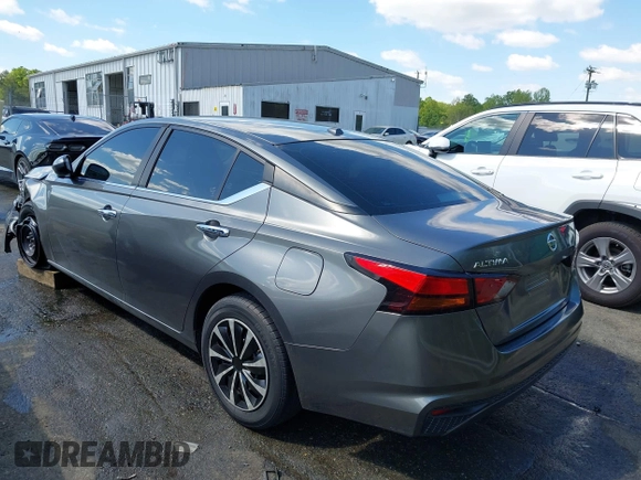 2020 Nissan Altima S with VIN 1N4BL4BV5LC160772, listed as a IAAI auction lot 42009543 with 131,583 mi miles and . Bid and sale history available at DreamBid. Image 3.