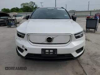 2021 Volvo XC40 z VIN YV4ED3UR8M2611762, wystawiony jako Copart lot #53993175 z przebiegiem 70 428 mil mil oraz Tytuł czysty. Historia ofert i sprzedaży dostępna na DreamBid. Obrazek 5.