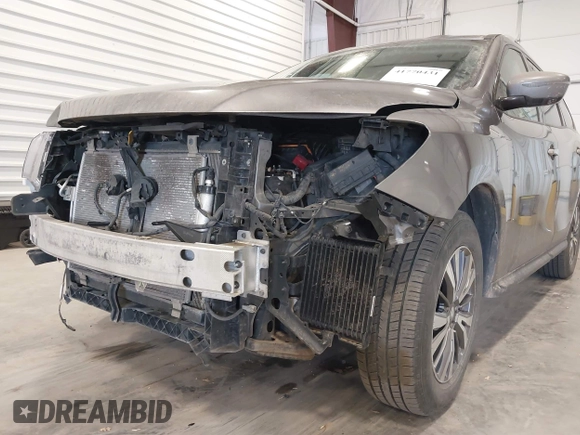 2017 Nissan Pathfinder SV with VIN 5N1DR2MM6HC662994, listed as a IAAI auction lot 41770431 with 184,485 mi miles. Bid and sale history available at carsss.com. Image 17.