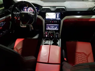 2021 Lamborghini Urus z VIN ZPBUA1ZL2MLA12990, wystawiony jako Copart lot #41981535 z przebiegiem 69 793 mil mil oraz Szkoda całkowita • Salvage title. Historia ofert i sprzedaży dostępna na DreamBid. Obrazek 8.