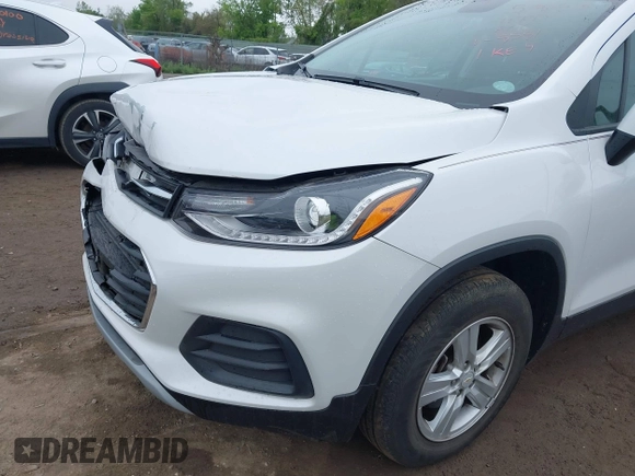 2021 Chevrolet Trax LT with VIN KL7CJPSB2MB358581, listed as a IAAI auction lot 42243675 with 32,517 mi miles and . Bid and sale history available at DreamBid. Image 6.