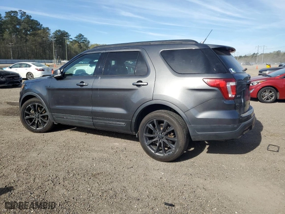 2018 Ford Explorer XLT with VIN 1FM5K7D86JGA39964, listed as a Copart auction lot 49476015 with 168,825 mi miles and Salvage Title. Bid and sale history available at carsss.com. Image 2.